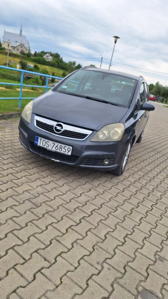 Opel Zafira 2006r.1.9 CDTI 120km. 7 os.
