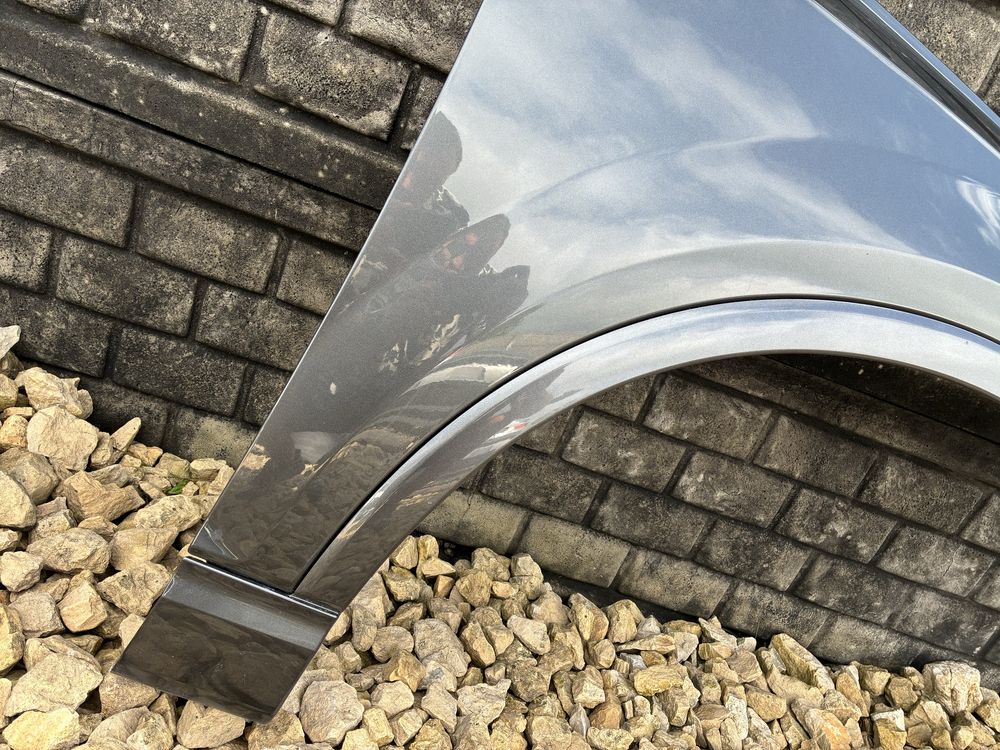 Blotnik przedni prawy aluminium LZ7S ORYGINAL AUDI Q7 SQ7 4M 4M0 15-25