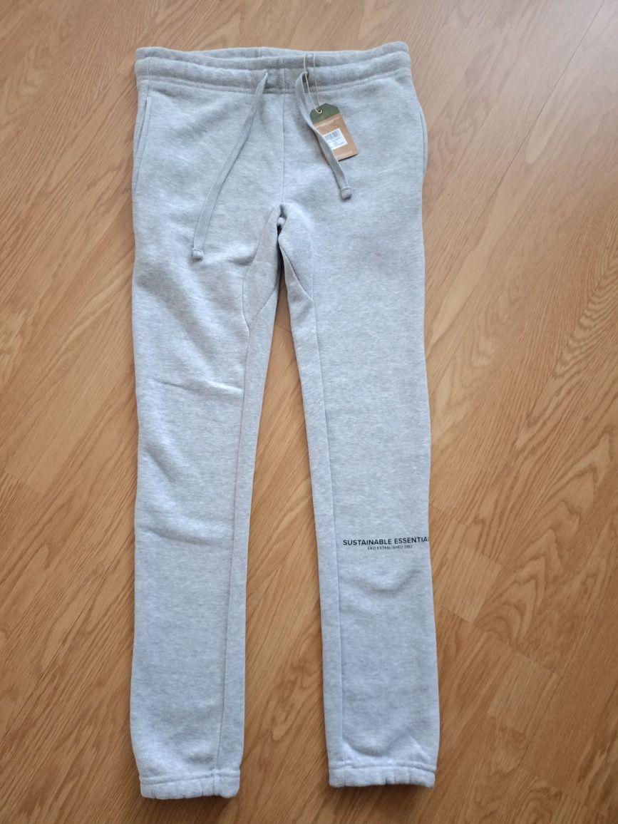 Sprzedam nowe markowe joggery dresowe S