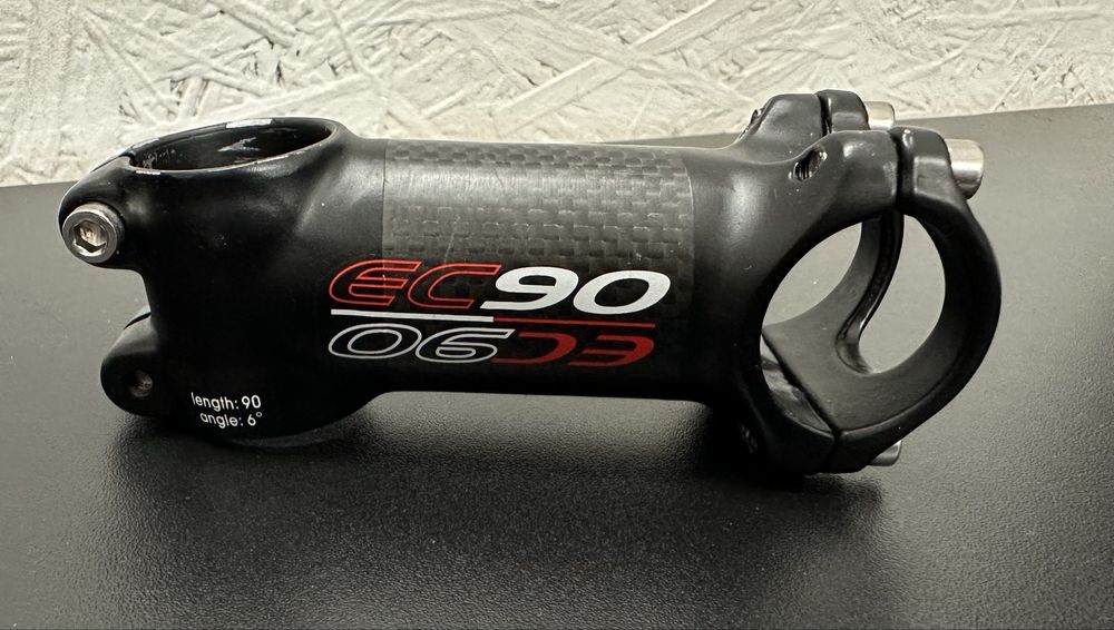 Zestaw mostek i kierownica EC-90 carbon