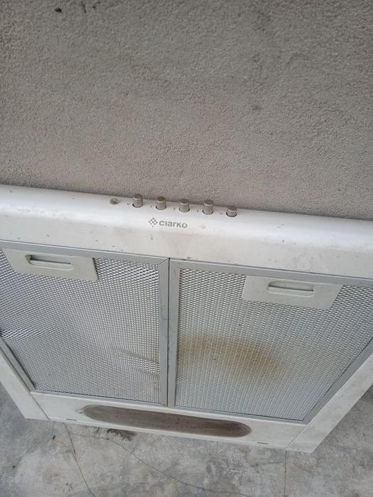 Продам вытяжку кухонную