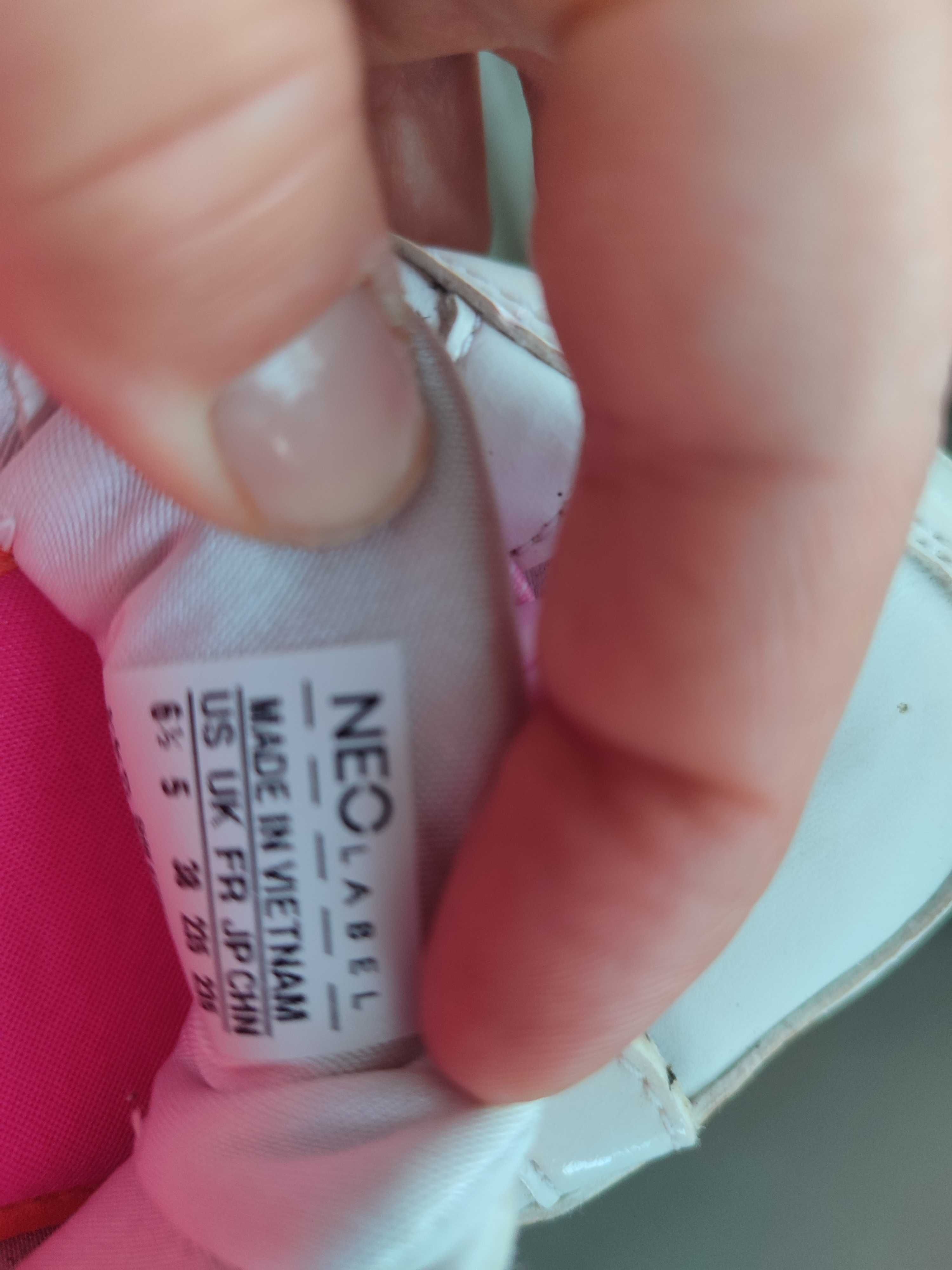 Adidas Neo Label