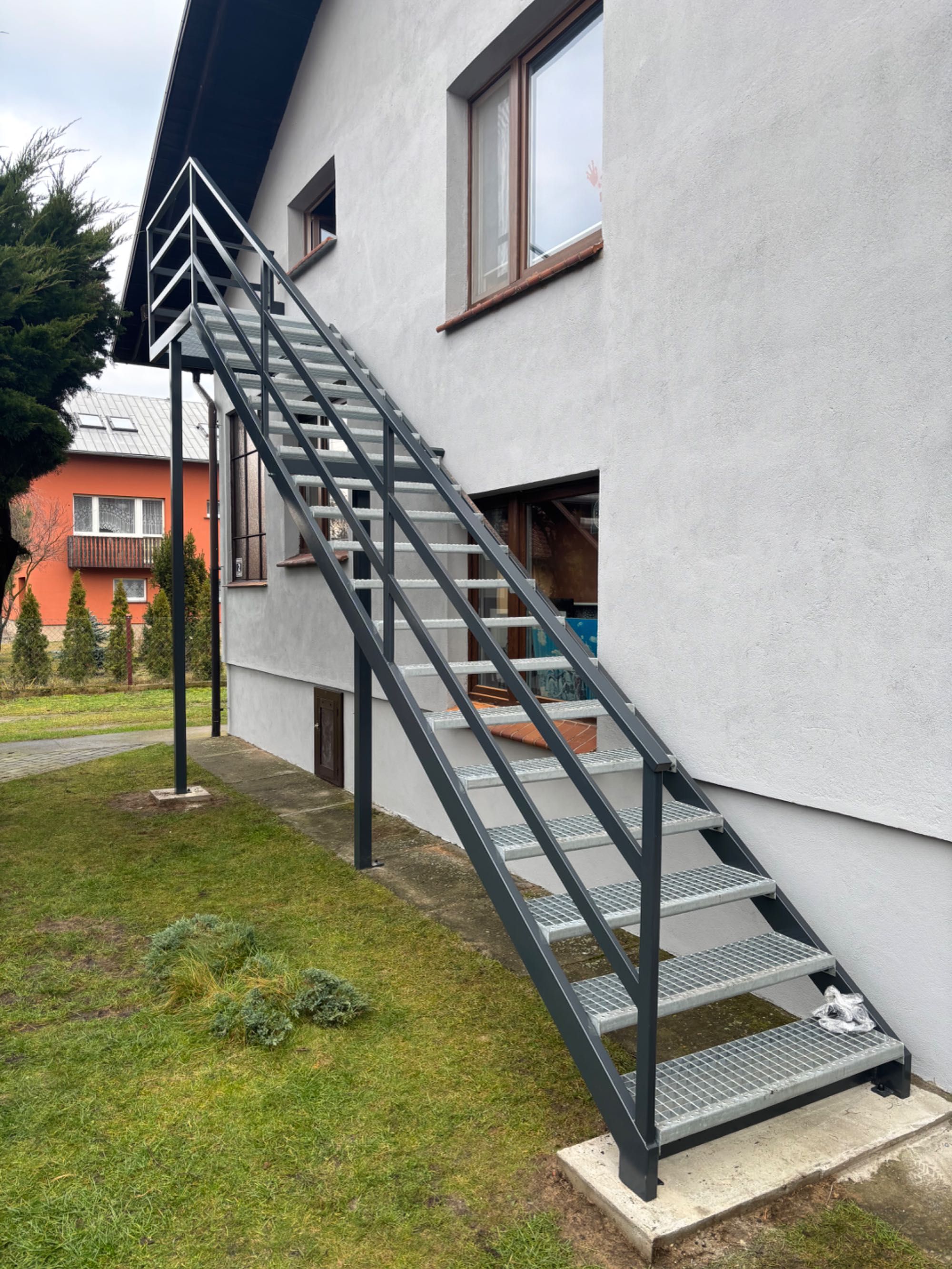 Schody metalowe stalowe zewnętrzne wema
