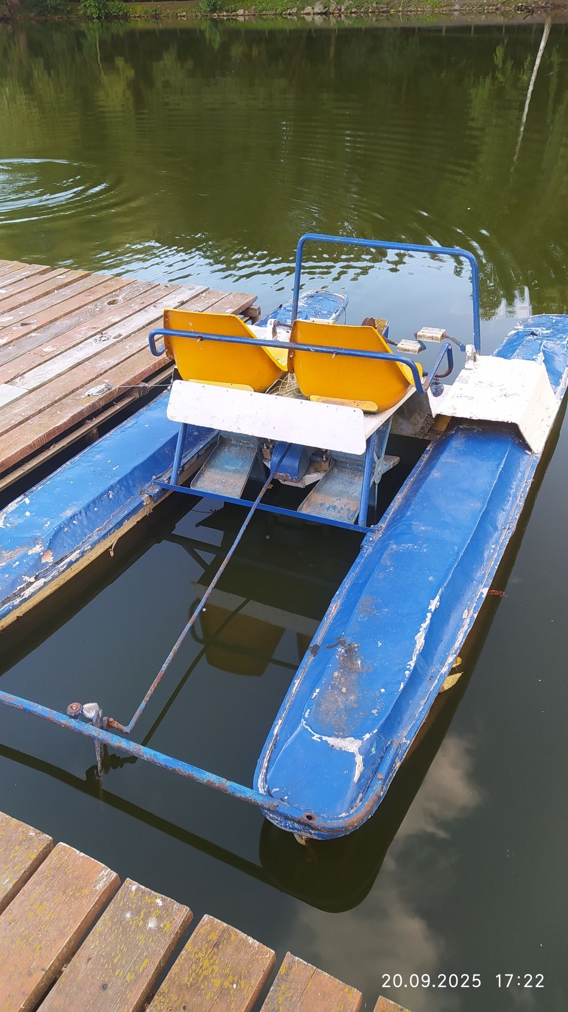 Продамо катамаран , човни , альтанкиь(бесідки) та багато іншого