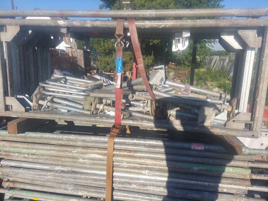 Rusztowanie elewacyjne typ Baumann. Transport