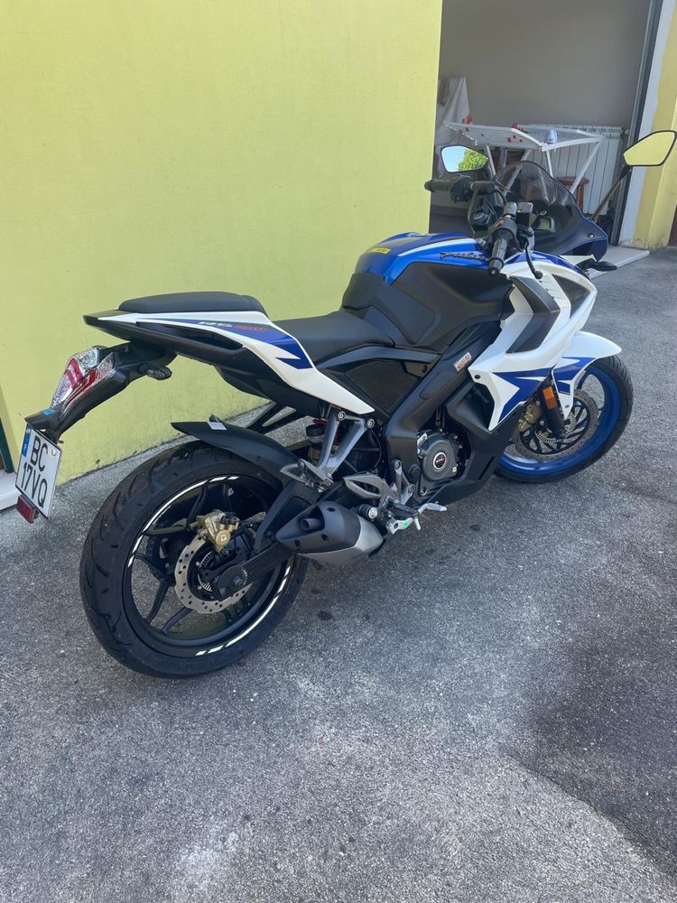 Bajaj Pulsar RS200 NOVA