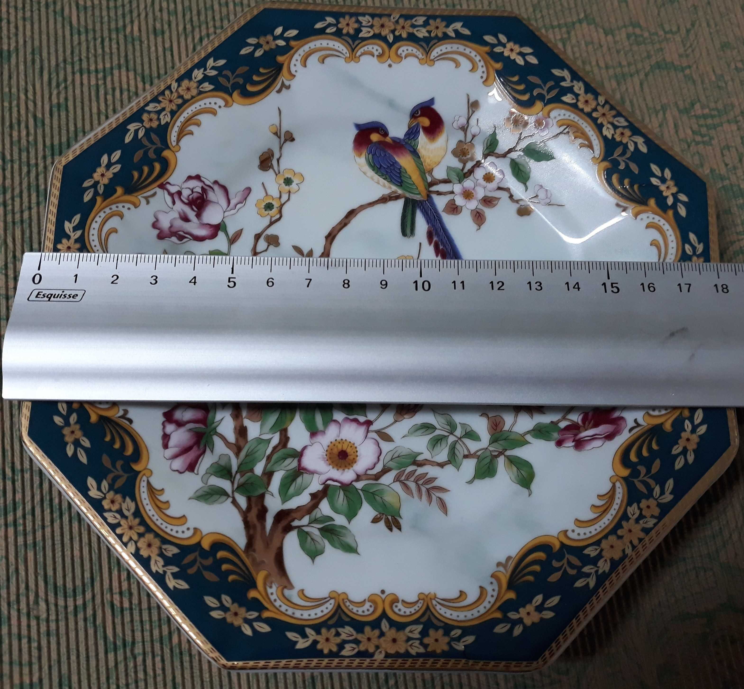 Antiguidade - Prato oitavado - Porcelana japonesa