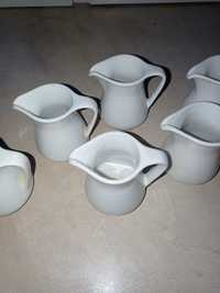 Porcelanowe dzbanuszki - 6 sztuk