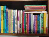 Livros de contos infantis e outros