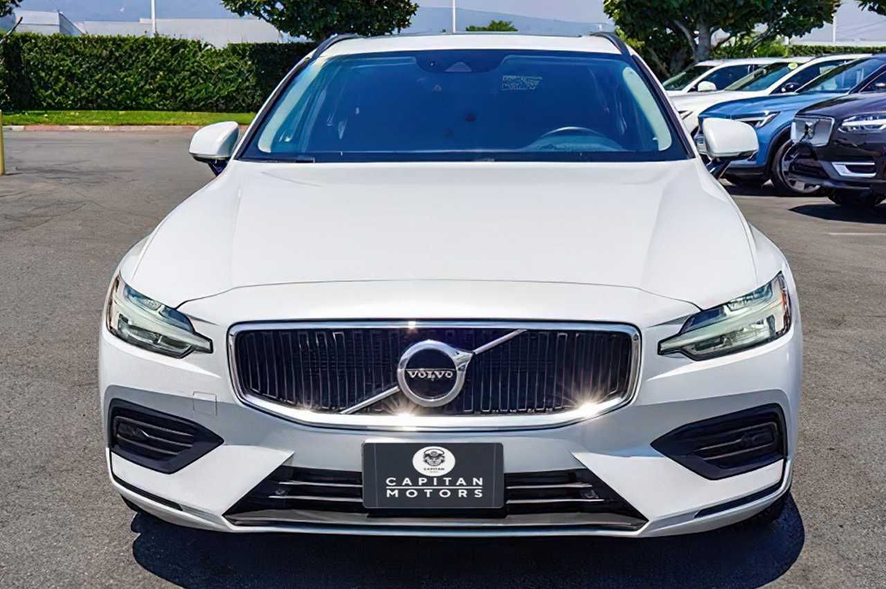 Volvo V60 T5 Momentum      2020