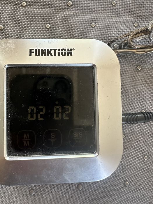 Termometr do pieczenia z czujnikiem czasu i stopniem wysmażenia mięsa