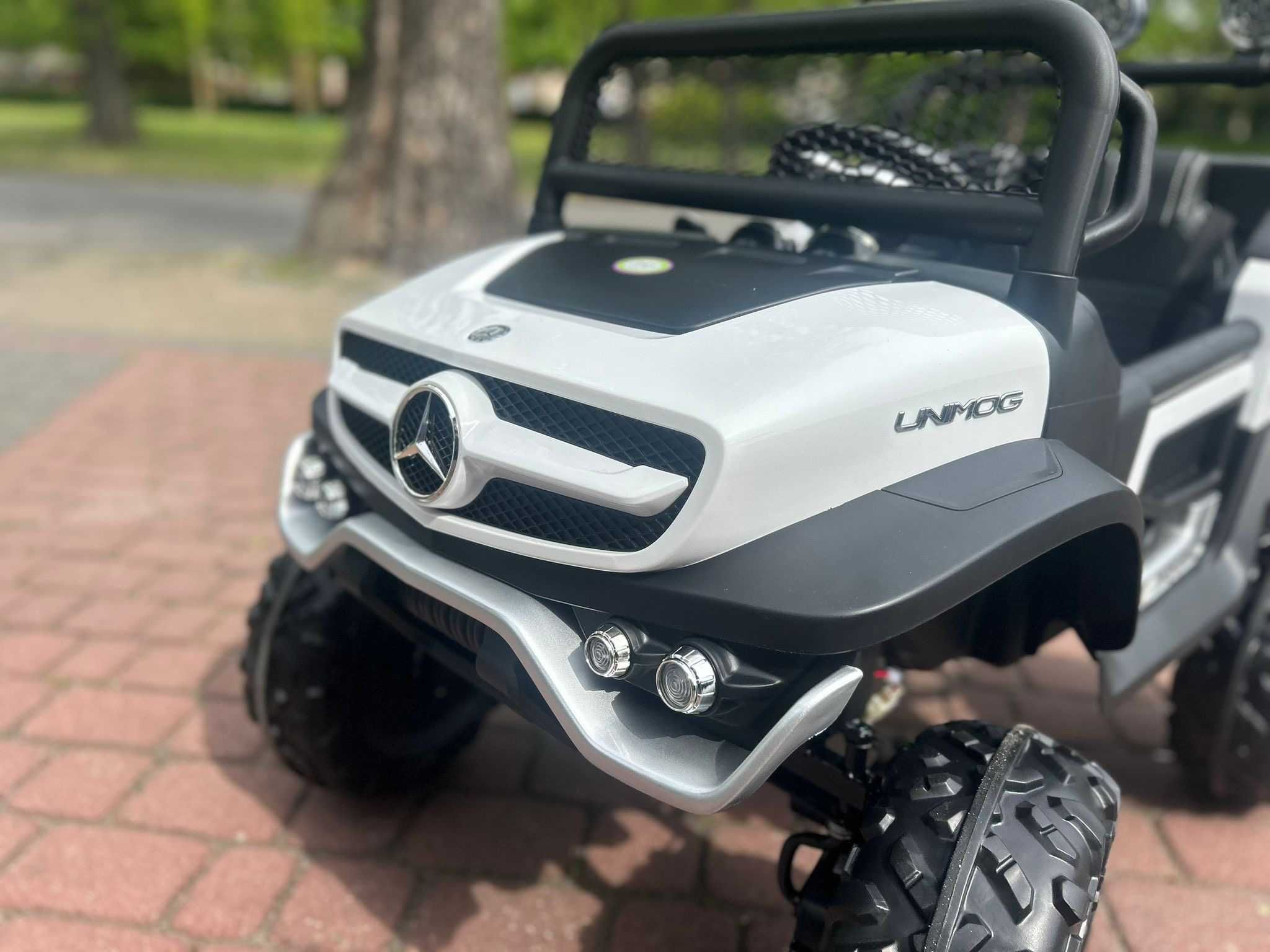 Mercedes Benz unimog 4x4 pilot bagaznik