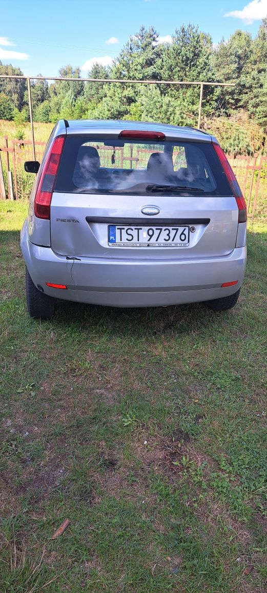 Sprzedam Fiestę 1.4 B/G