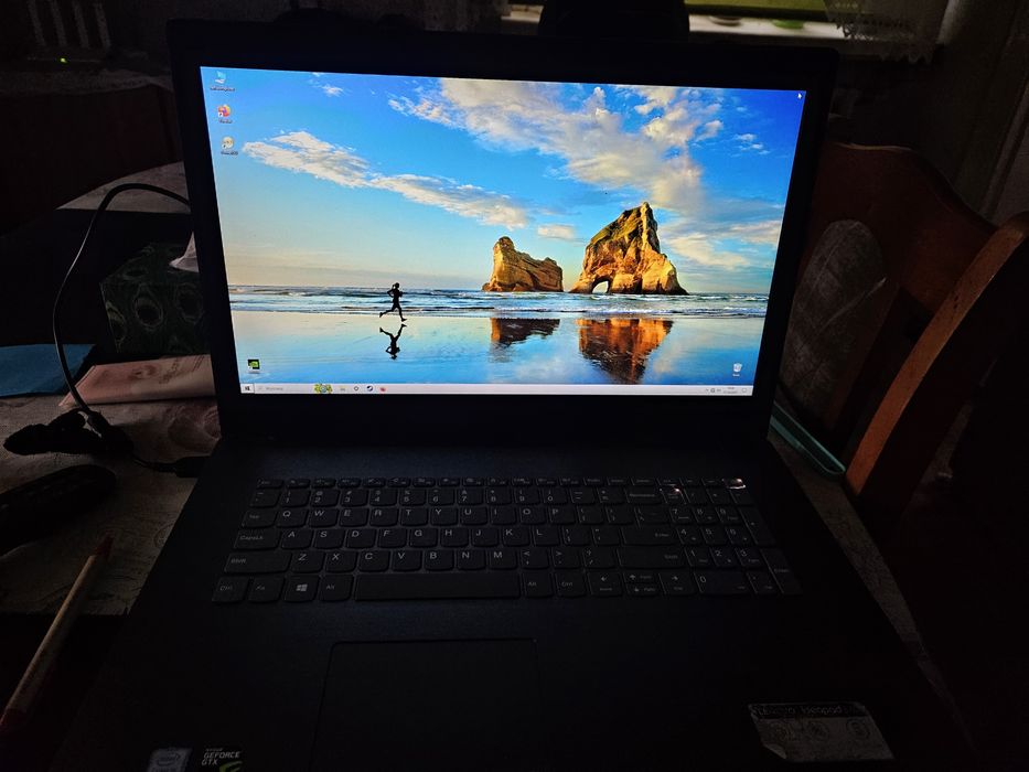 Laptop    Lenovo