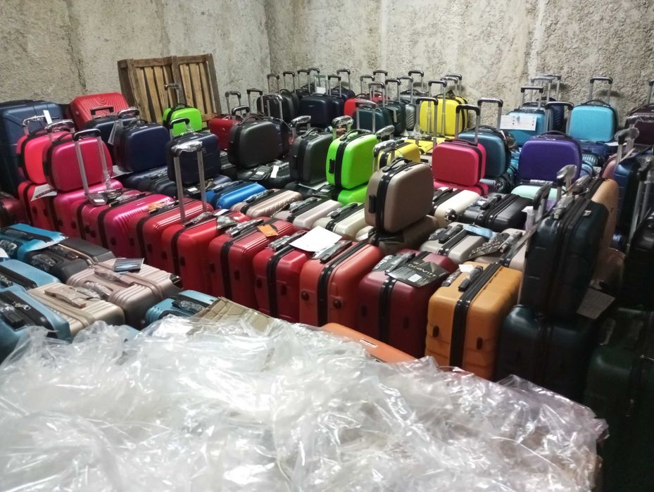 kuferki małe z abs podróżne