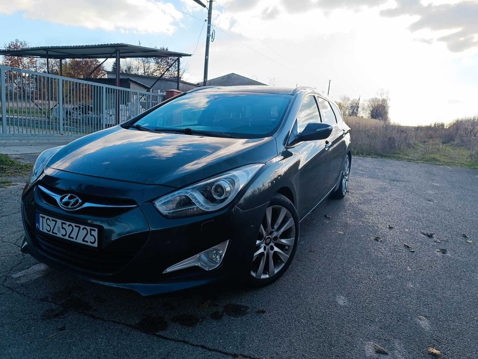 Hyundai i40 Automat • 2011 • Diesel • Bogata wersja wyposażenia