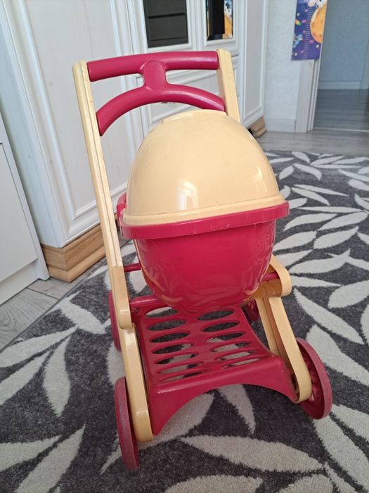 Коляска для кукол