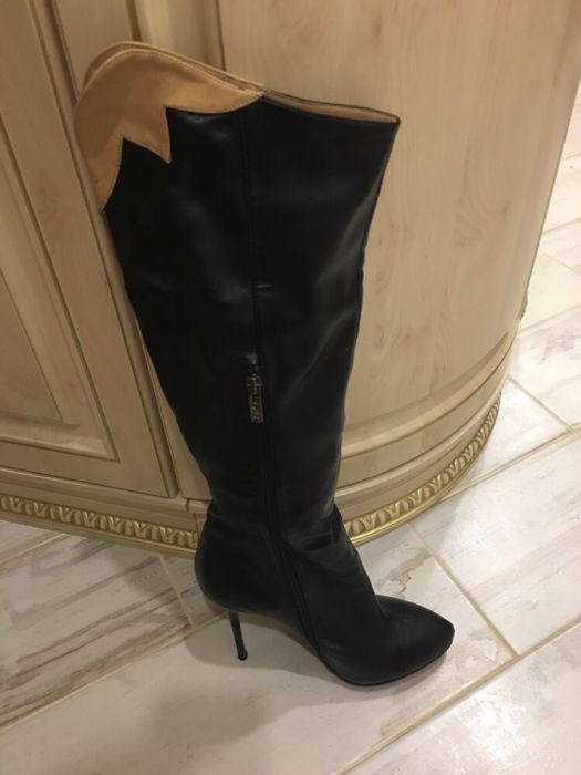 Продам демисезонные сапоги