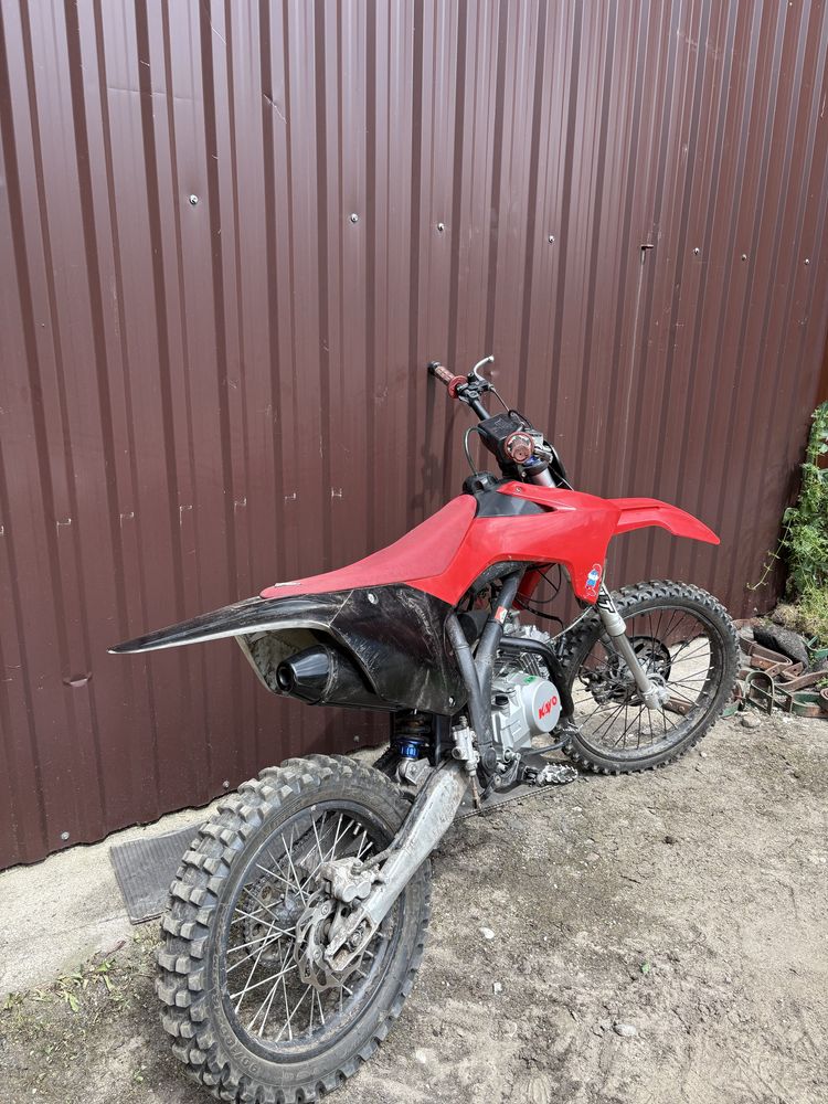 Sprzedam motor rxf 140 na dużych kołach w dobrym stanie (mrf,ycf,kayo)