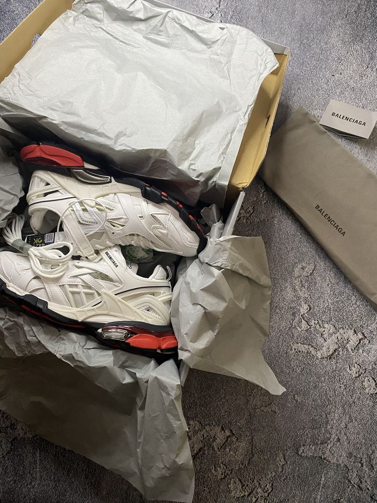 Balenciaga track 2