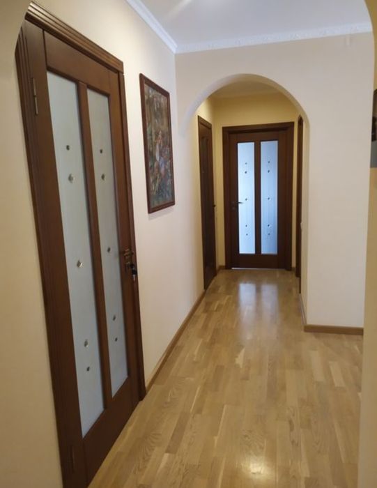 Продам будинок по вул. Скляренка