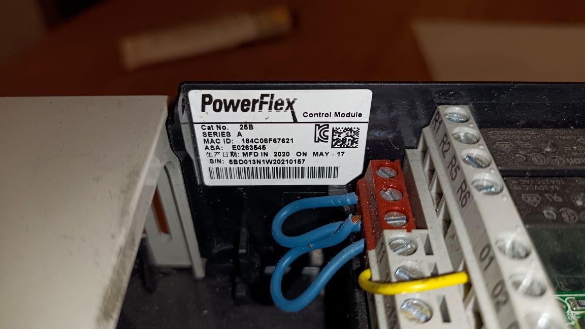 Falowniki AlLen Bradley Power Flex 525  5,5kW