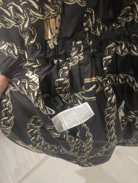 Quispo penas Nike duas faces