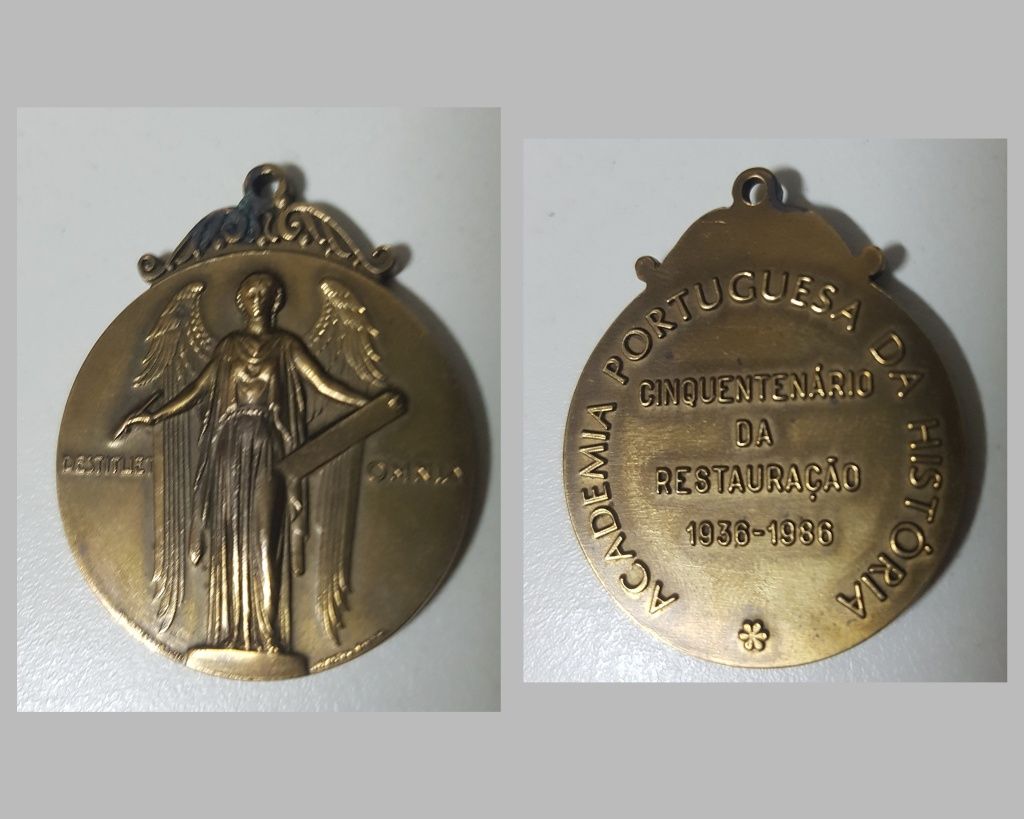 8 Medalhas condecoração varias