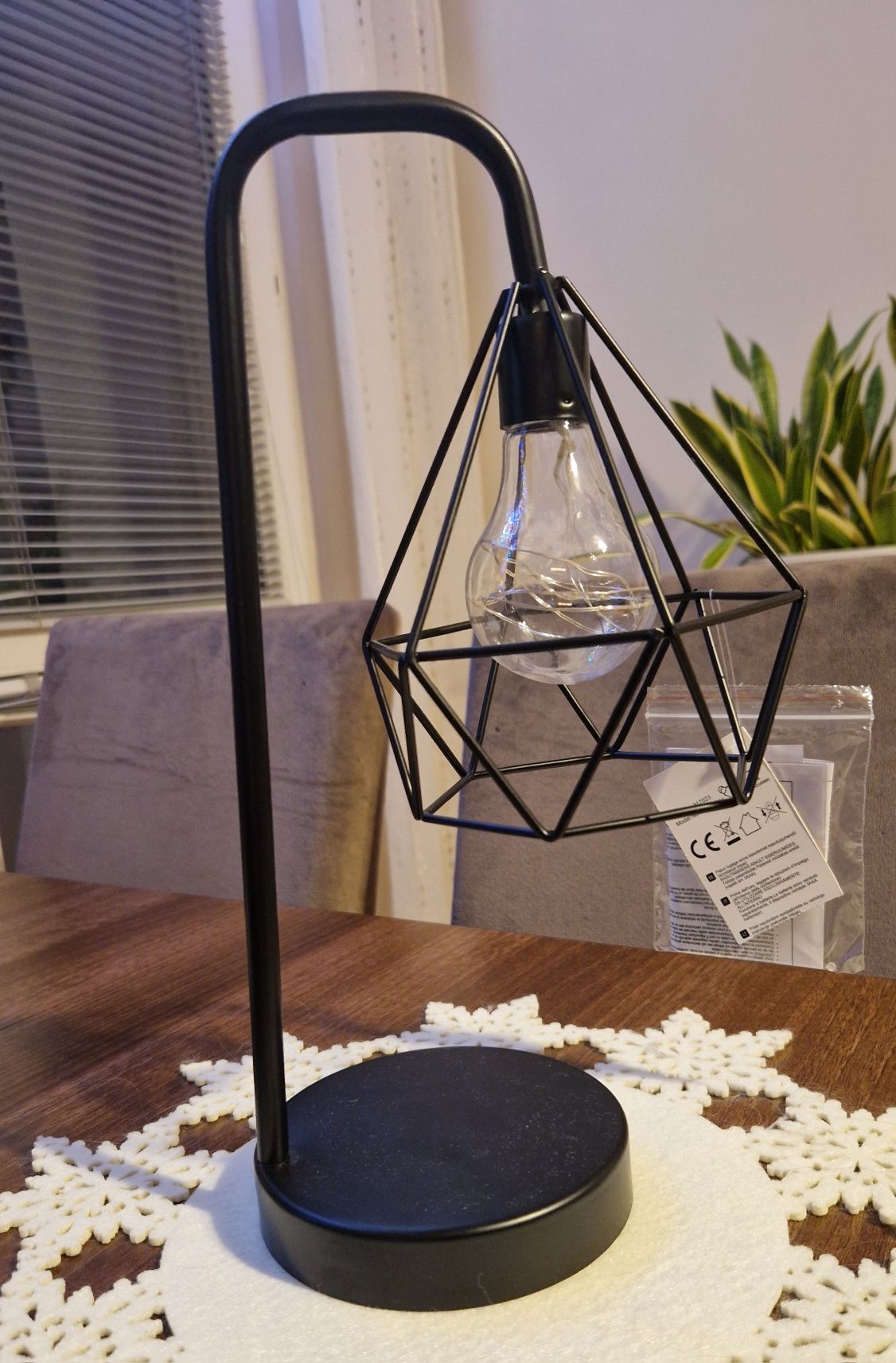 Lampka geometryczna na baterie