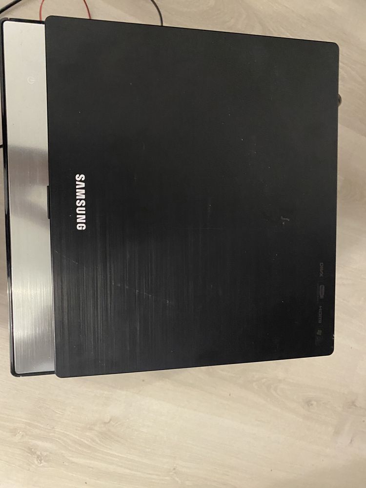 Продам музичний центр Samsung MM-E430D