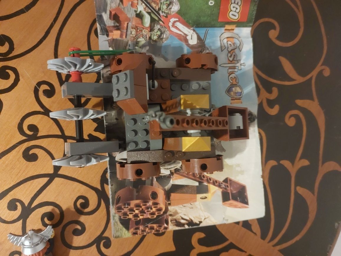 Lego Castle 7040 Dwarves' Mine Defender.