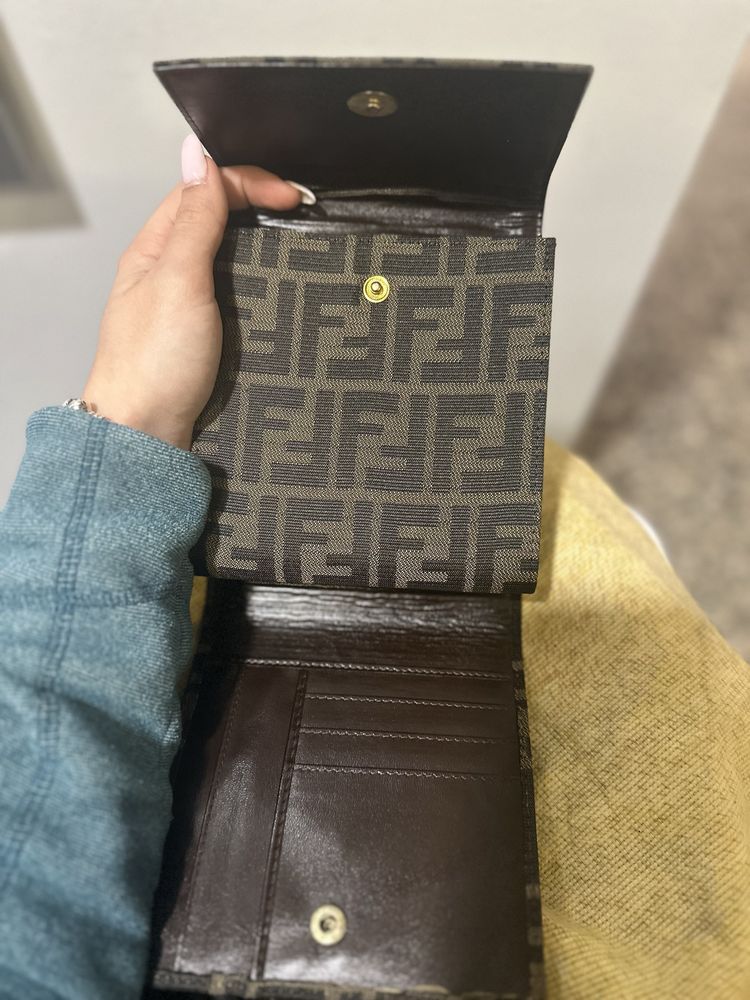 Mala oficial FENDI