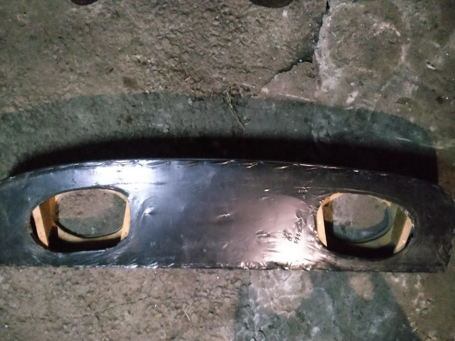 Продам заднюю полку ВАЗ акустическую