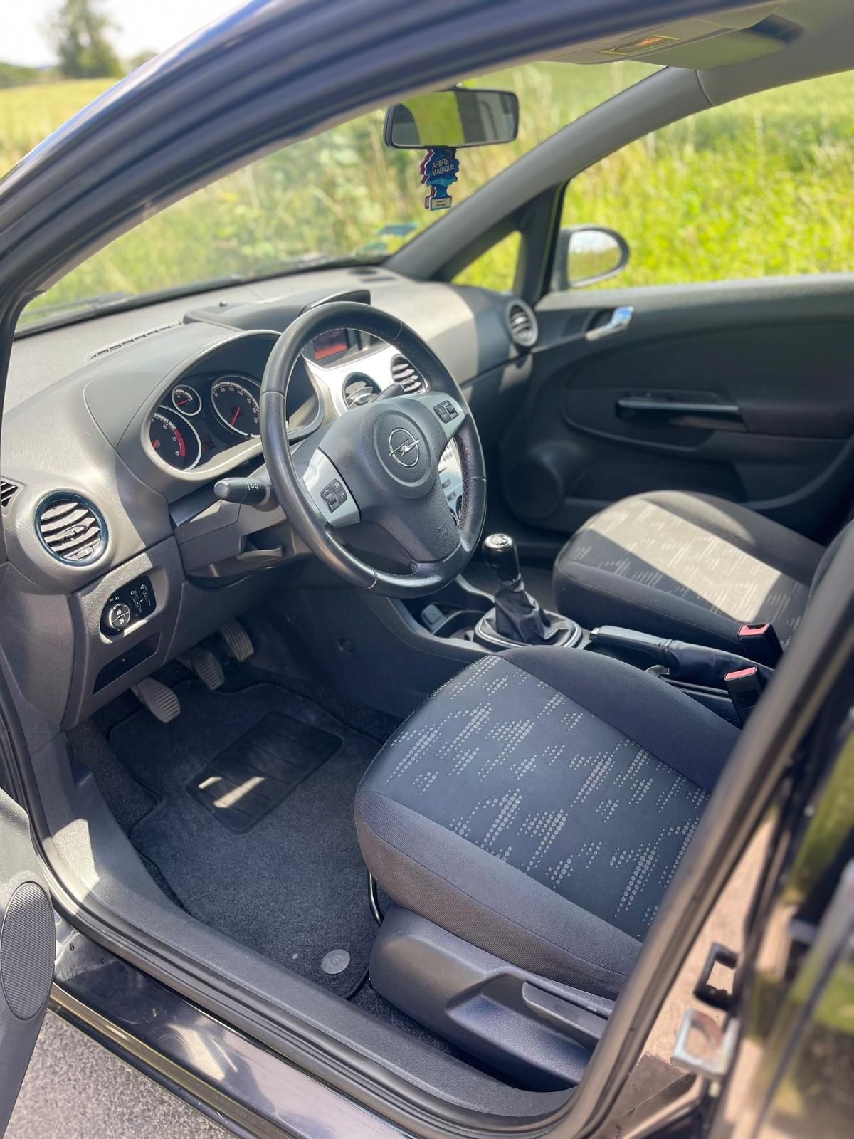 Opel Corsa 1.4  Fajna wersja  Sattelite