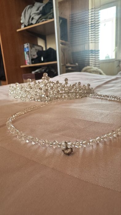 Весілиний декор, аксесуари на весілля для нареченої