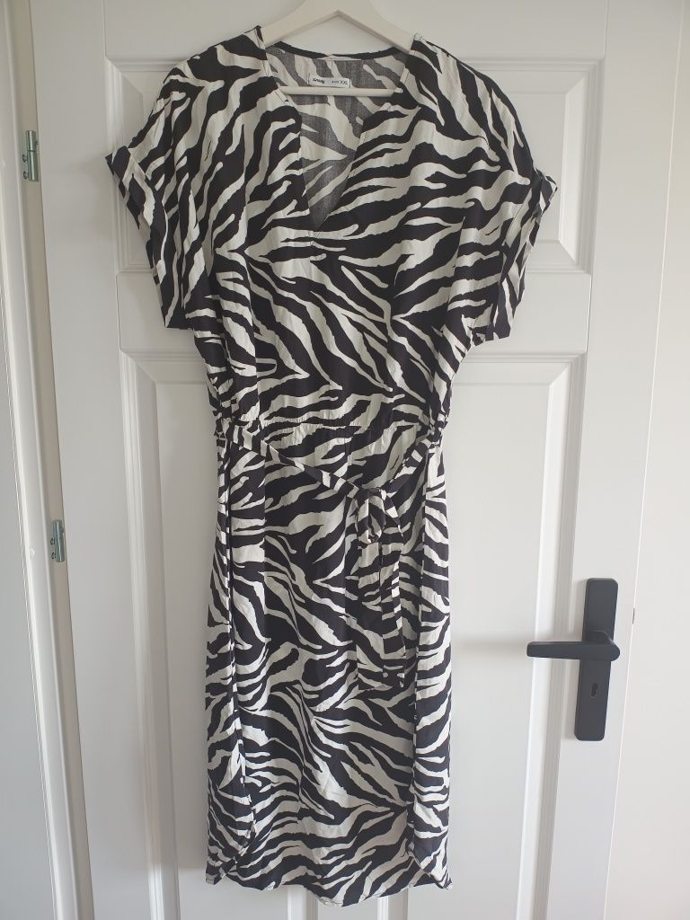 Wiskozowa sukienka zebra xl