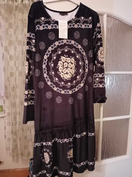 Sukienka welurowa