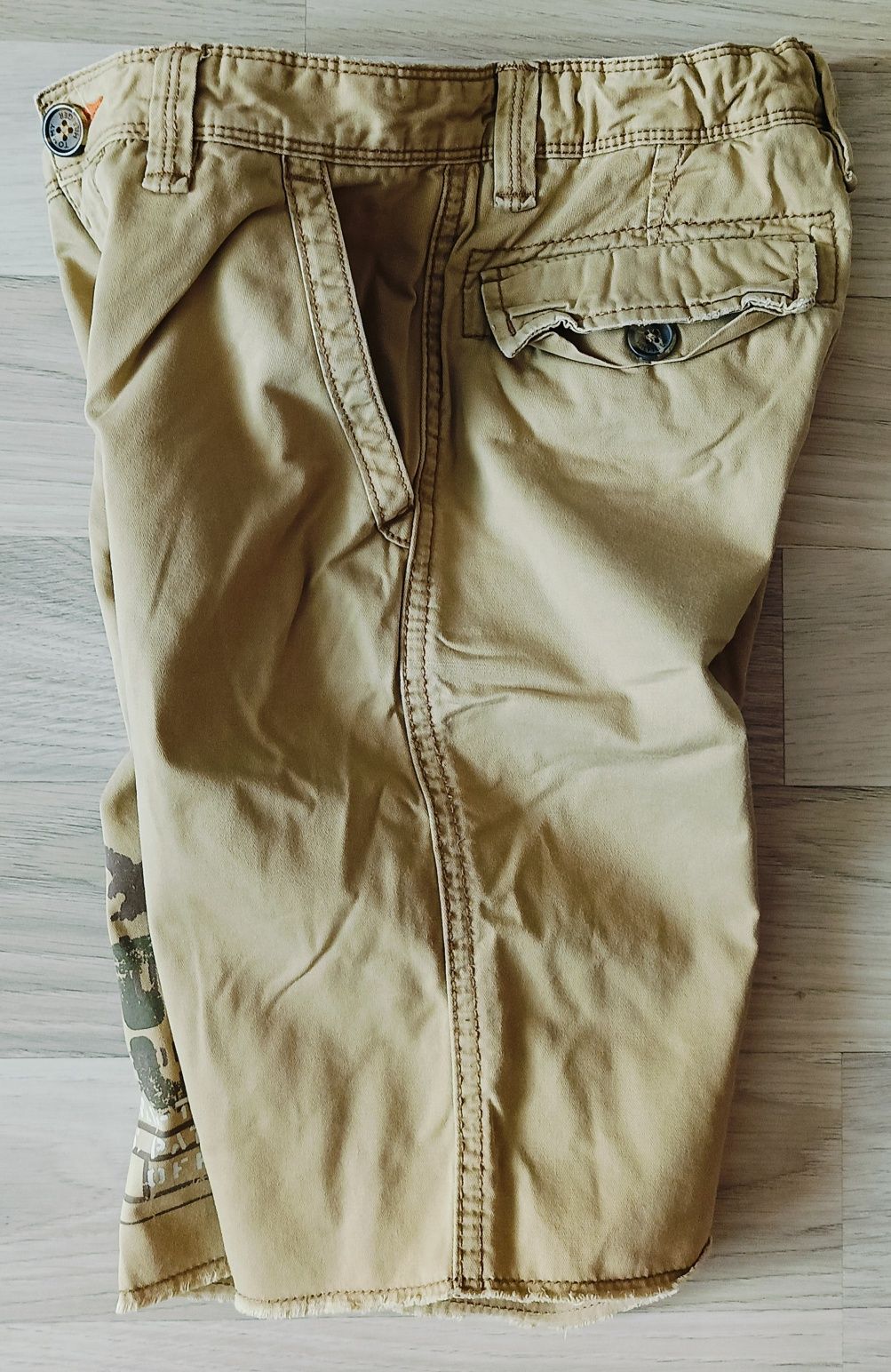 Tommy Hilfiger krótkie spodenki szorty beżowe bawełna 140cm