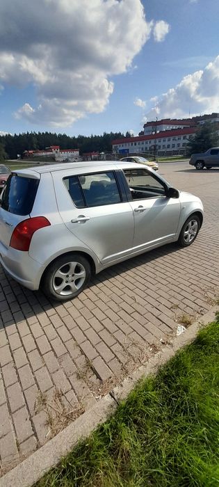 Sprzedam suzuki swift 1.3 benzyna