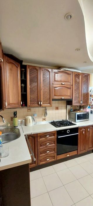 Продам 3-х ком.квартиру на Коммунаре!