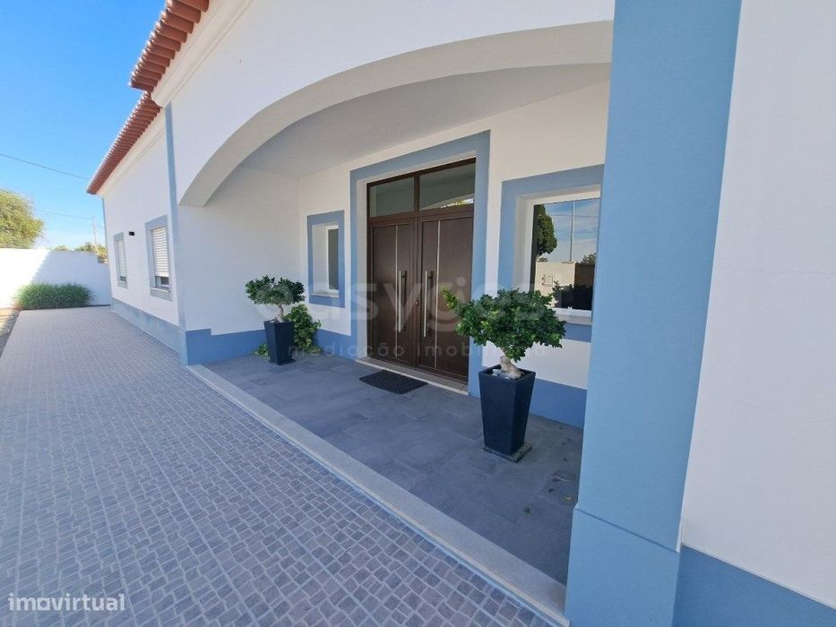 Exclusiva Moradia T4 com Escritório, Piscina, Pomar e 1,6 Hectares ...