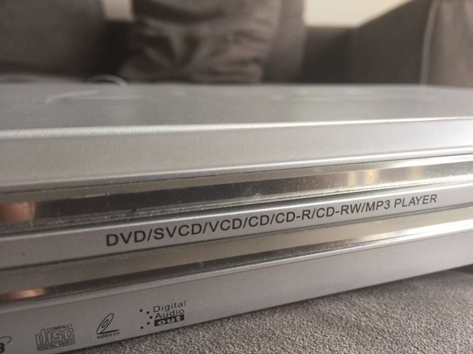 Leitor de DVD Player modelo L103 E