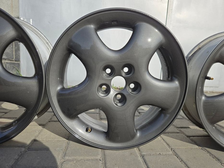 5 100 16 Volkswagen polo golf 4 scoda fabia