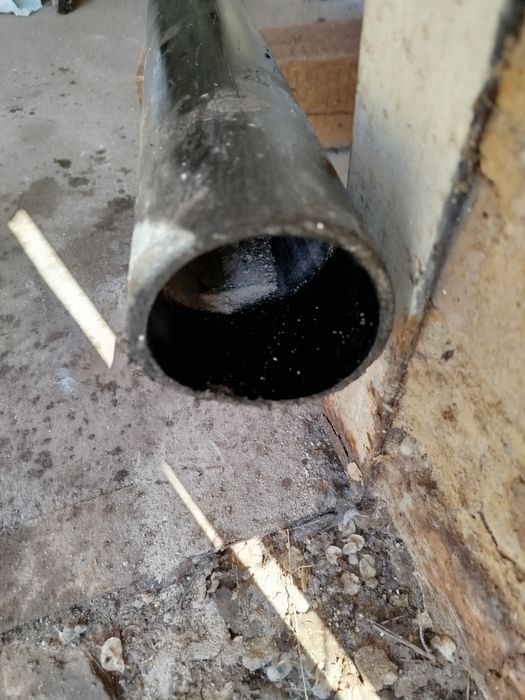 Труба ПХВ диаметр 90мм толщина стенки 5мм.