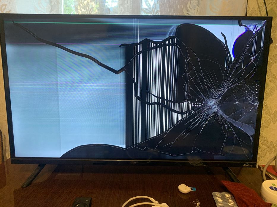 Телевізор Ergo 32 дюйма