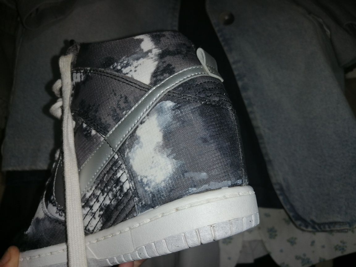 NIKE DUNK SKY HI _ Sneakersy Półbuty W sportowym stylu Na Podwyższeniu