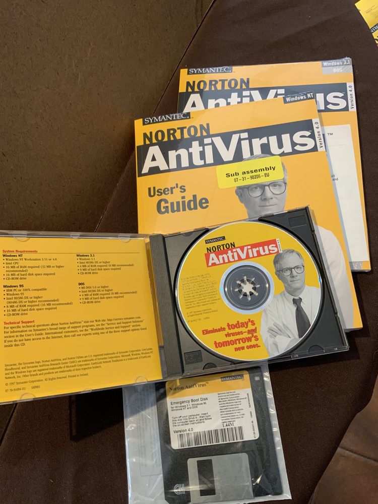 Software Vintage Norton AntiVirus versão 4.0 (1997)