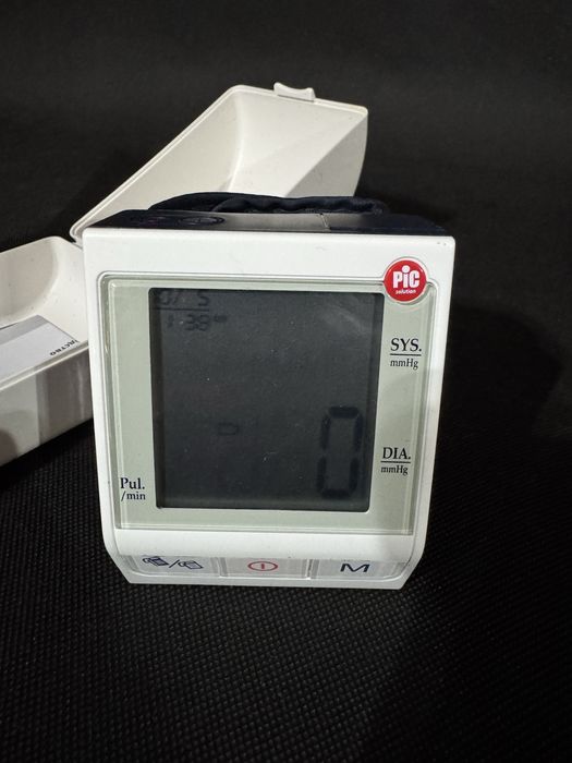 Medidor de Tensão Arterial de Pulso – PiC Solution
