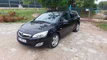Opel Astra J Sports Tourer 1.7 CDTI 125km 2011r