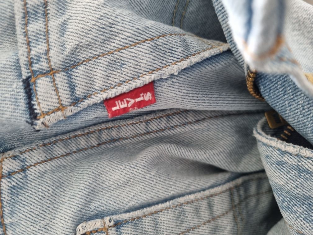 Jasne spodnie Levi's  Rozmiar L 40   #levis